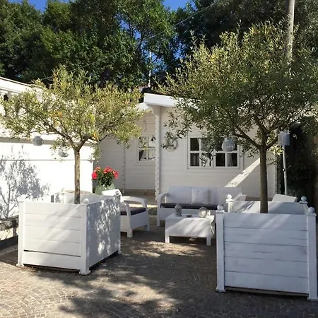 Holiday home Caratteristica Dependance In Legno