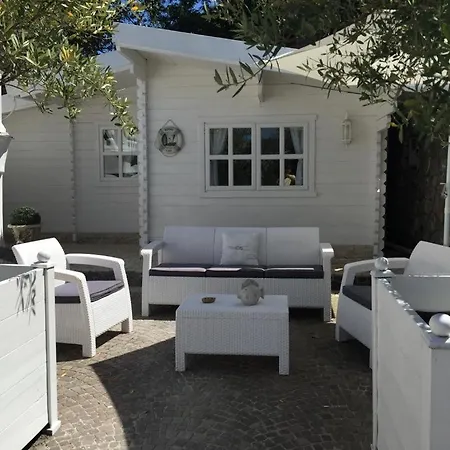 Caratteristica Dependance In Legno Holiday home Lacco Ameno (Isola d'Ischia)